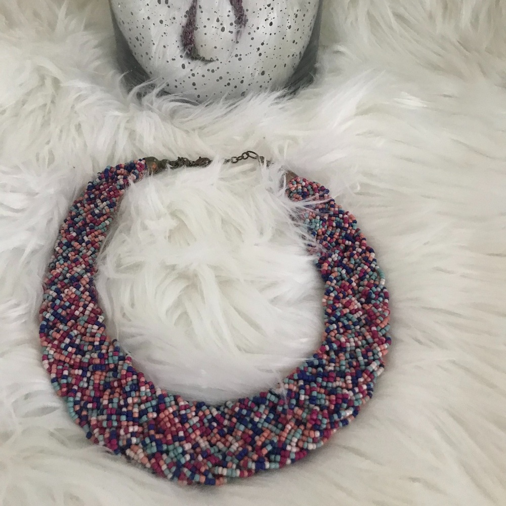 NECKLACE $8 Excellent Condition